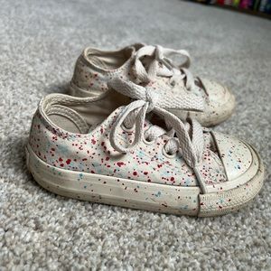 Toddler splash converse low tops. .
